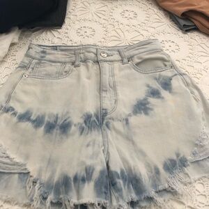 American eagle size 2. Cute shorts